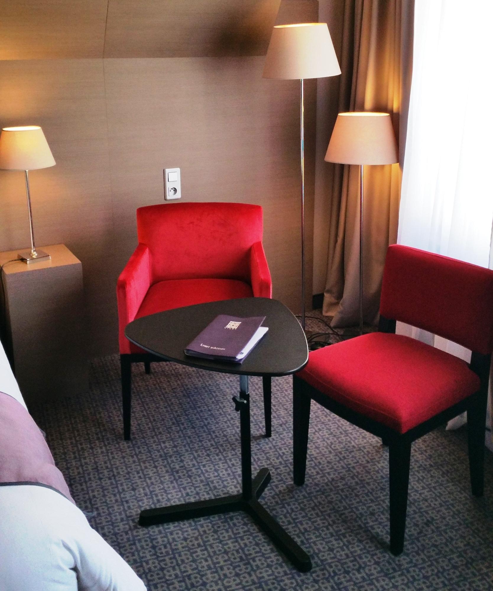 Best Western Hotel De La Breche Niort Eksteriør billede