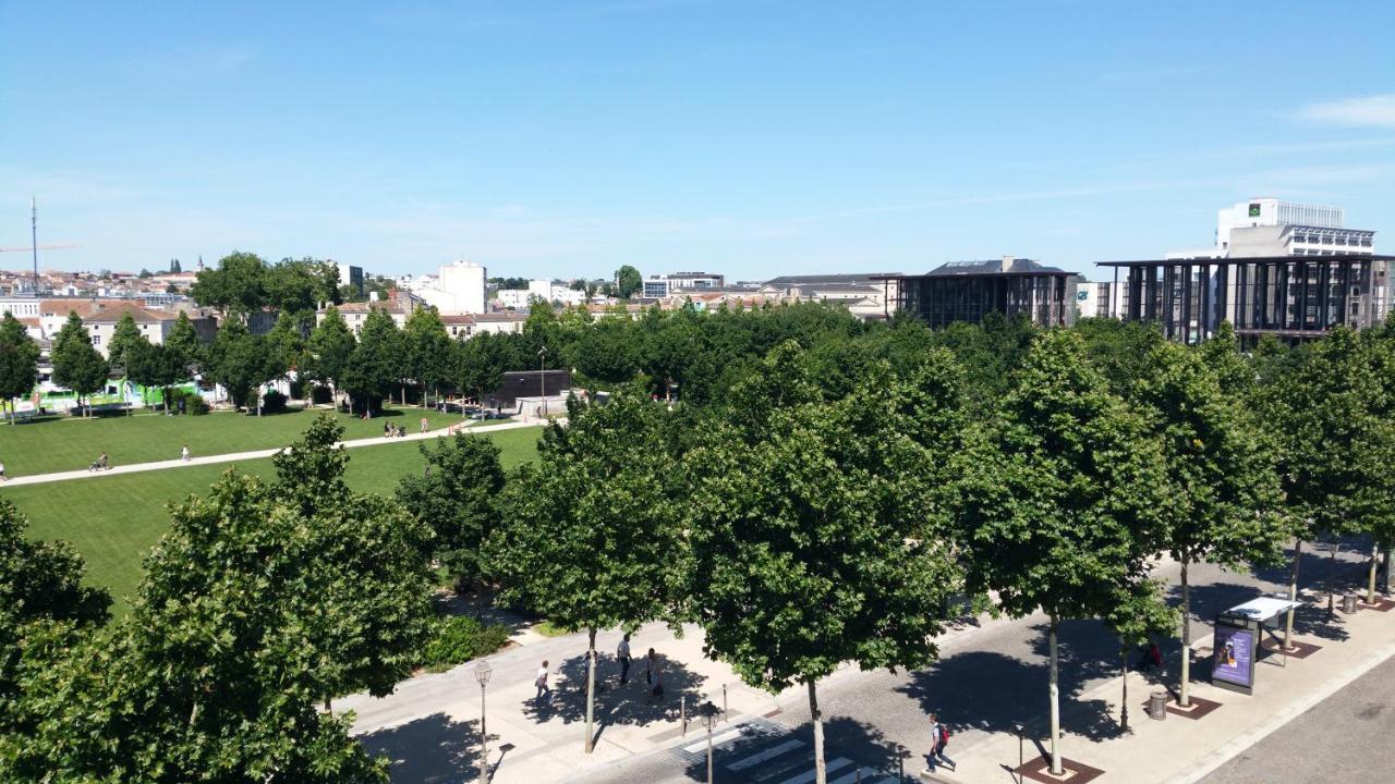 Best Western Hotel De La Breche Niort Eksteriør billede